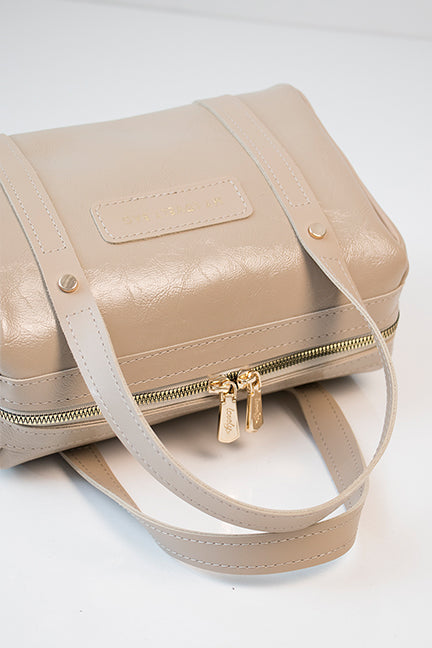 GIGI – lak tamno bež