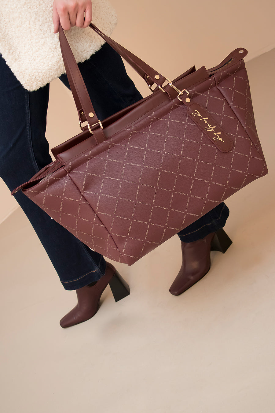 LOLA - MLB bordo